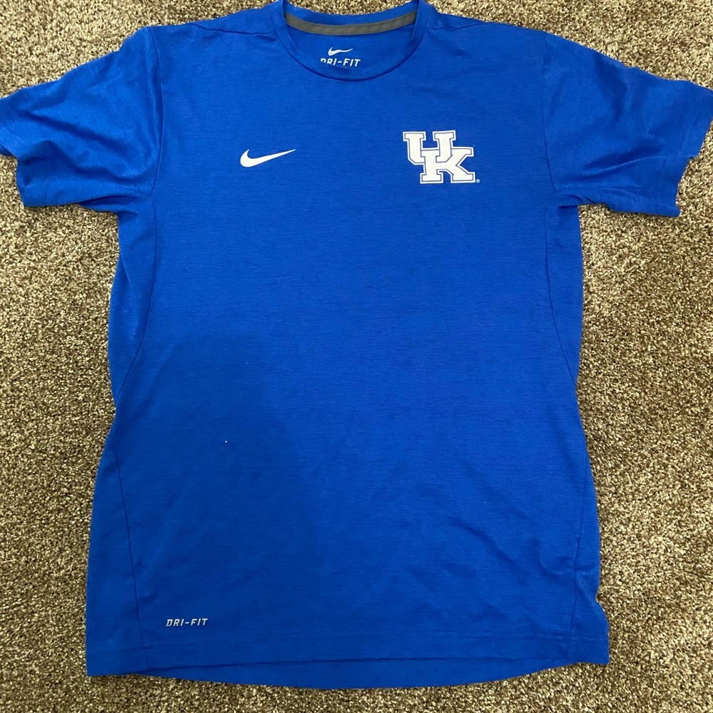 Kentucky Wildcats Nike Short Sleeve Dri-Fit T-Shirt.